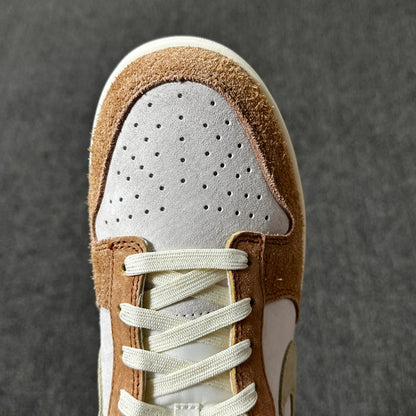 Dunk SB Medium Curry