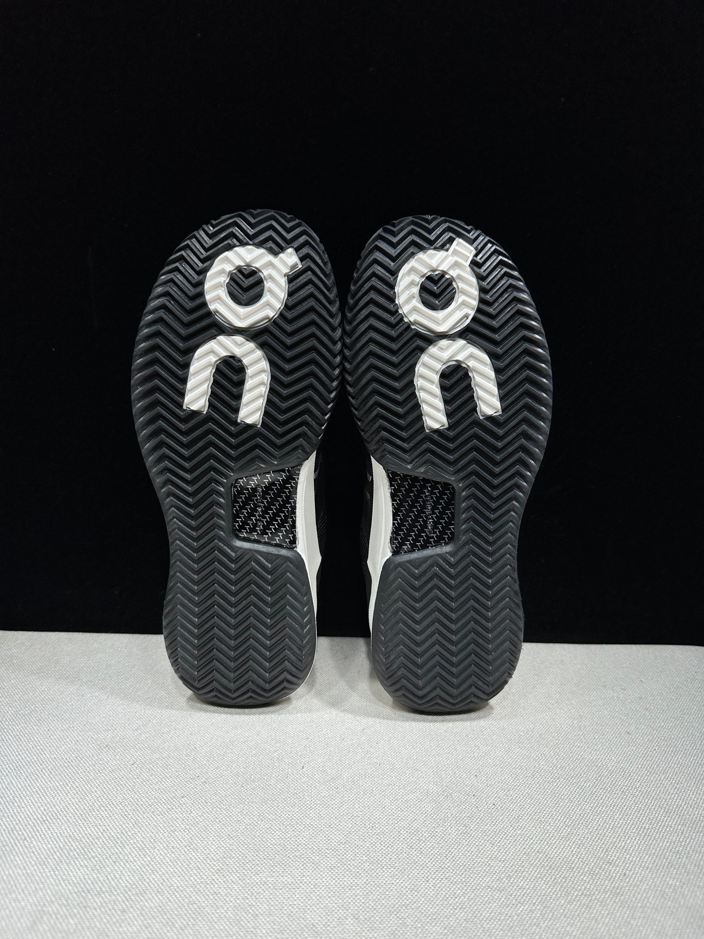 The Roger Pro 2 Black White Lemon Yellow