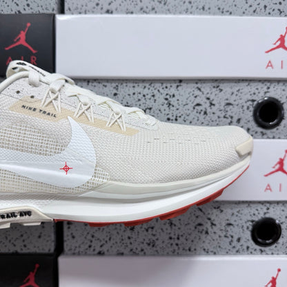 Pegasus Trail 5 Phantom/Picante Red