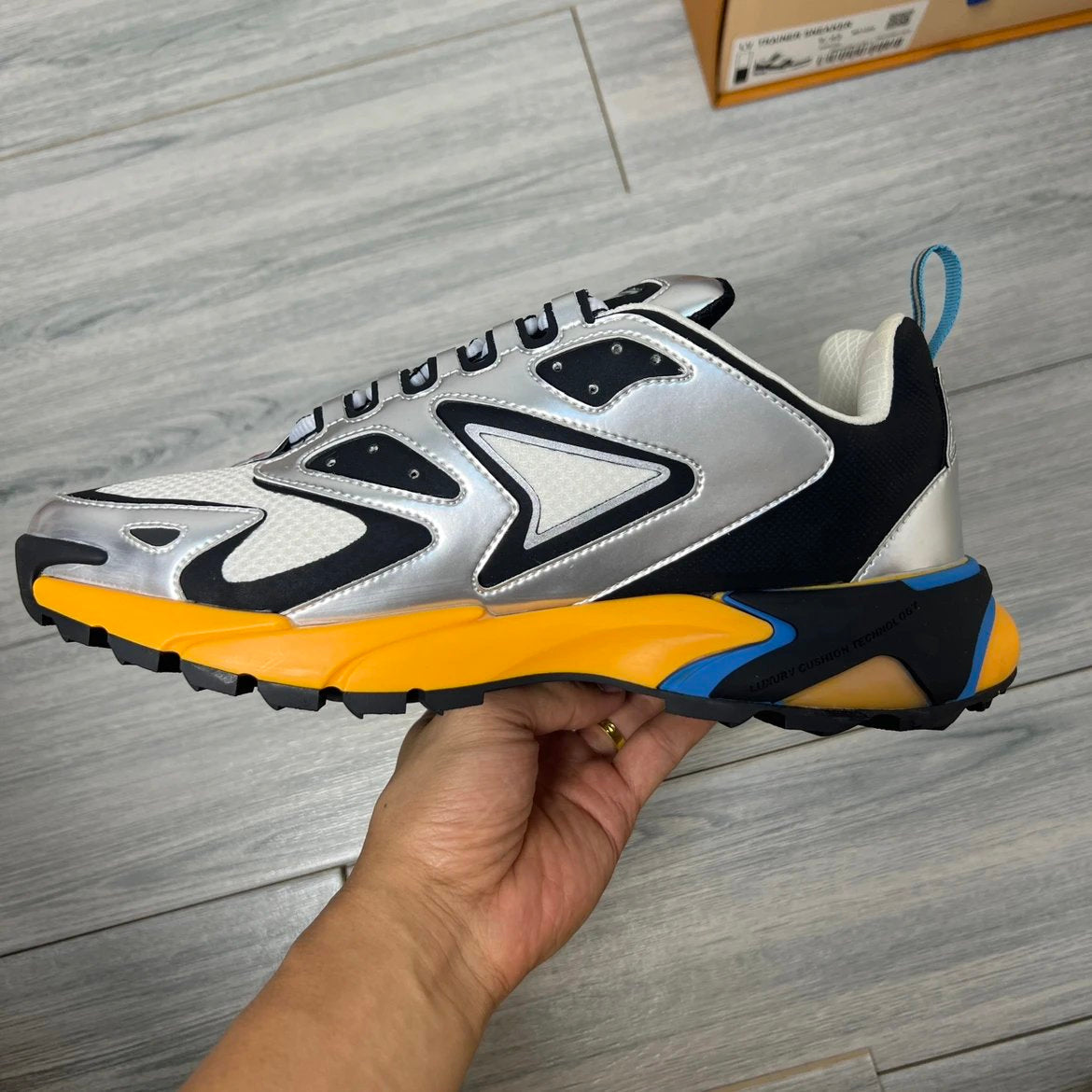 LV Runner Tatic