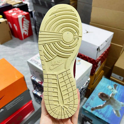 Dunk Low Disrupt 2 Valentine's Day