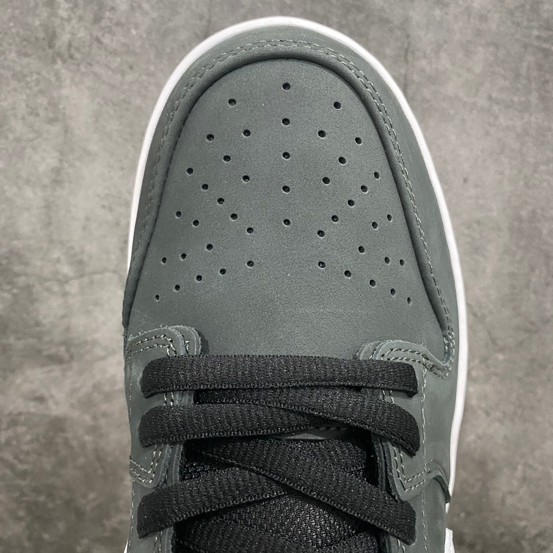 Dunk SB Black gum