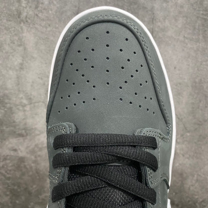 Dunk SB Black gum