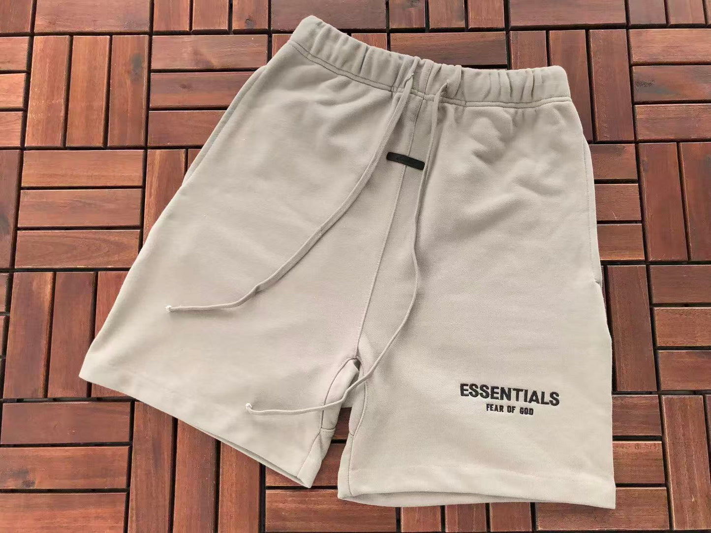 Conjuntos Essentials