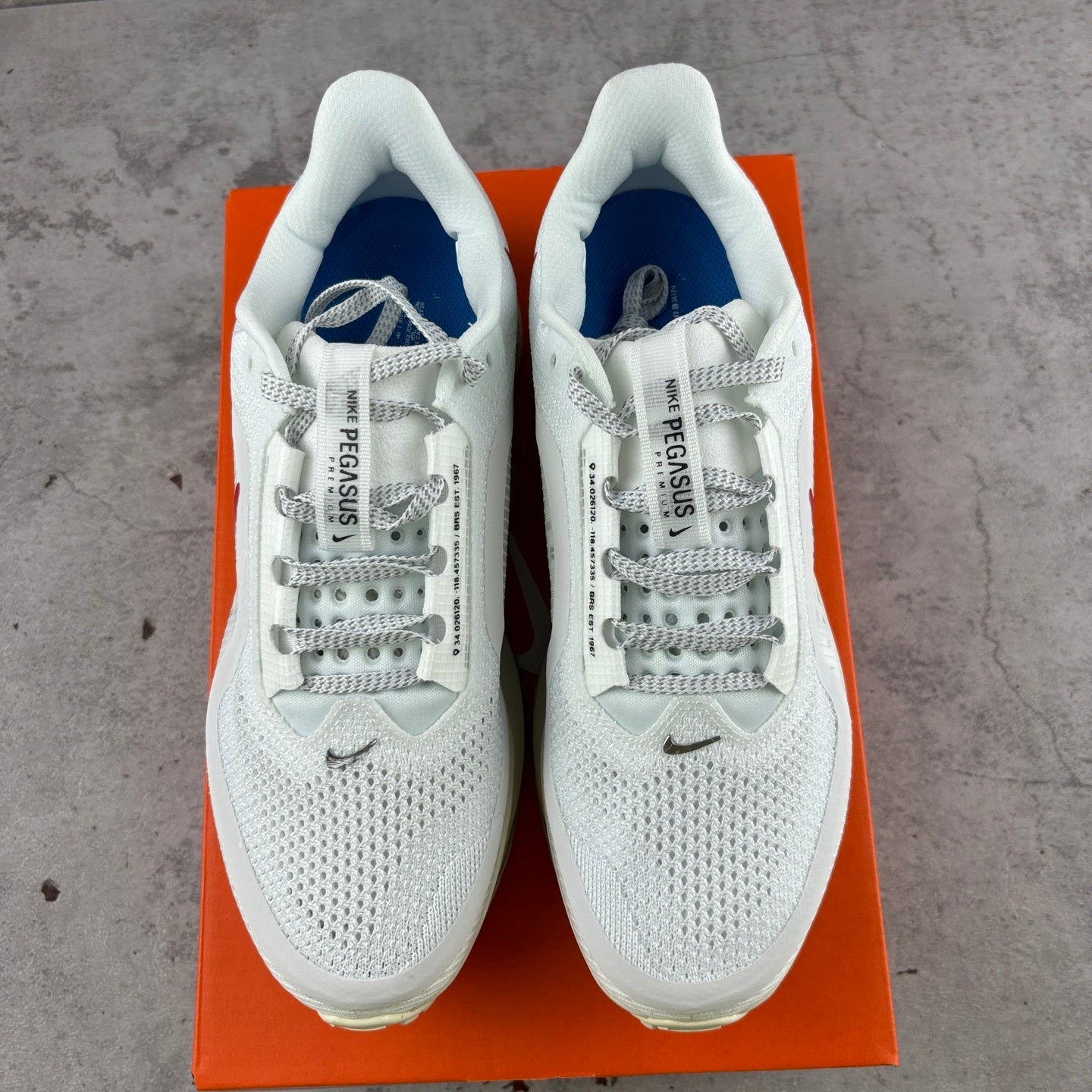 Pegasus Premium White