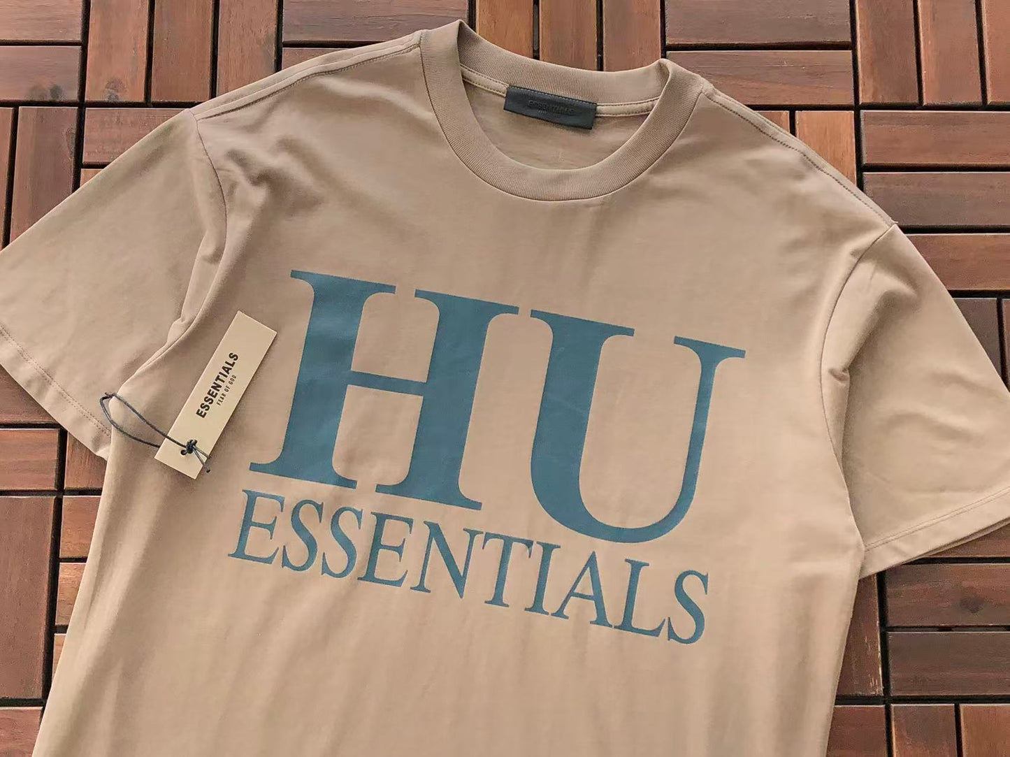 T-Shirt ESSENT