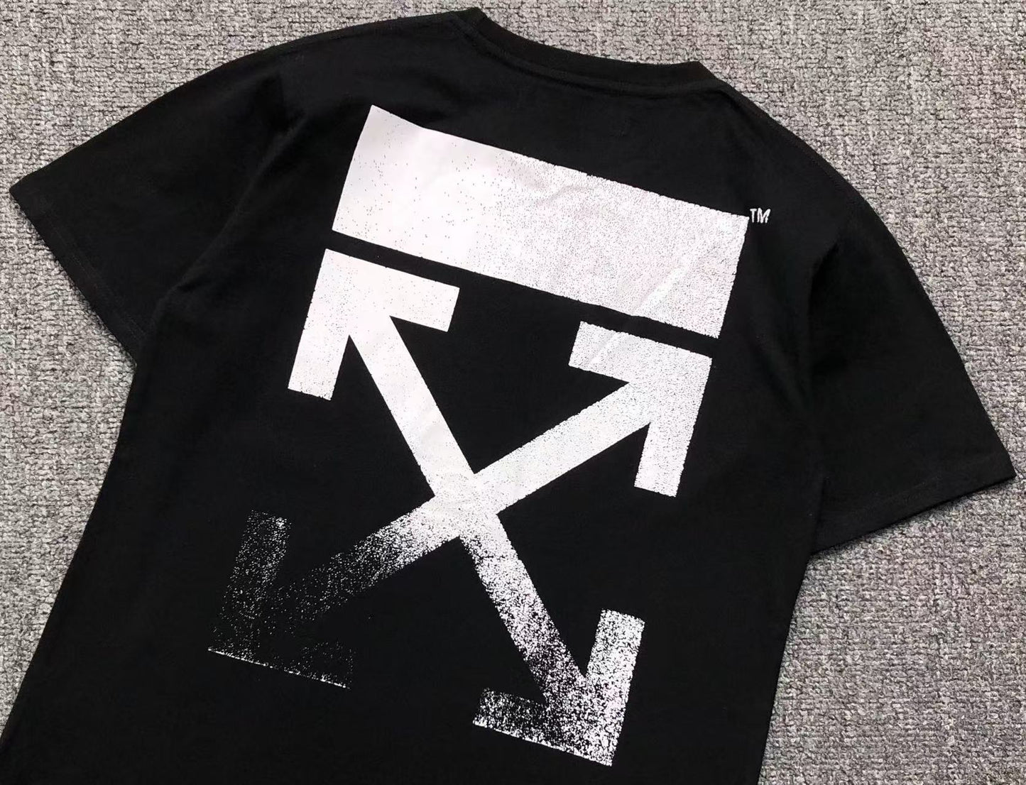 T-shirt Off