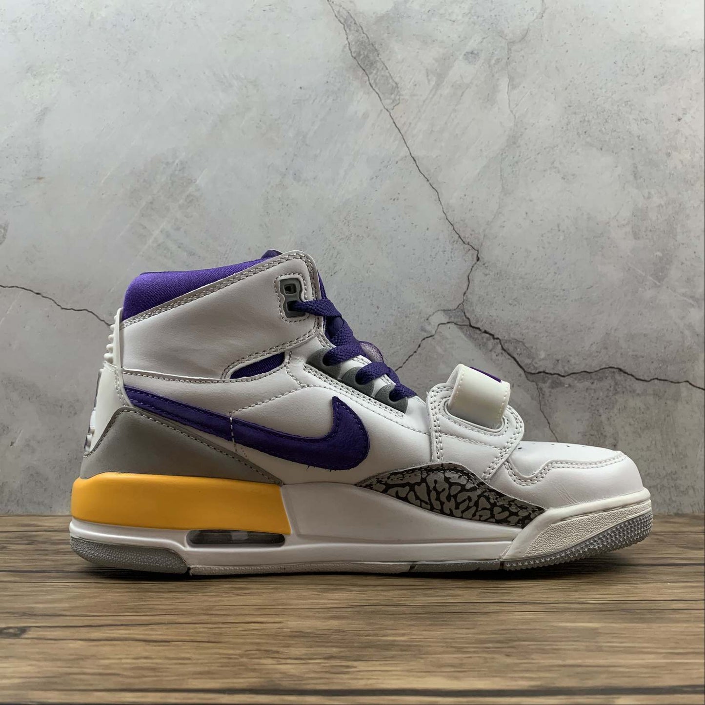 Legacy 312 Lakers