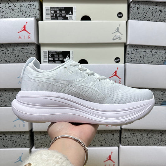GEL-NIMBUS 28 WHITE