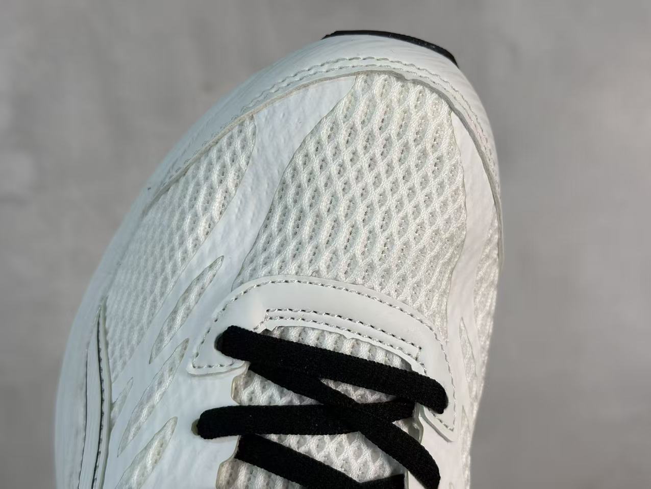 GEL-FLUX 4 White/Black