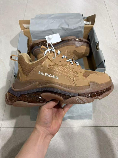 BLG Triple S Light Camel