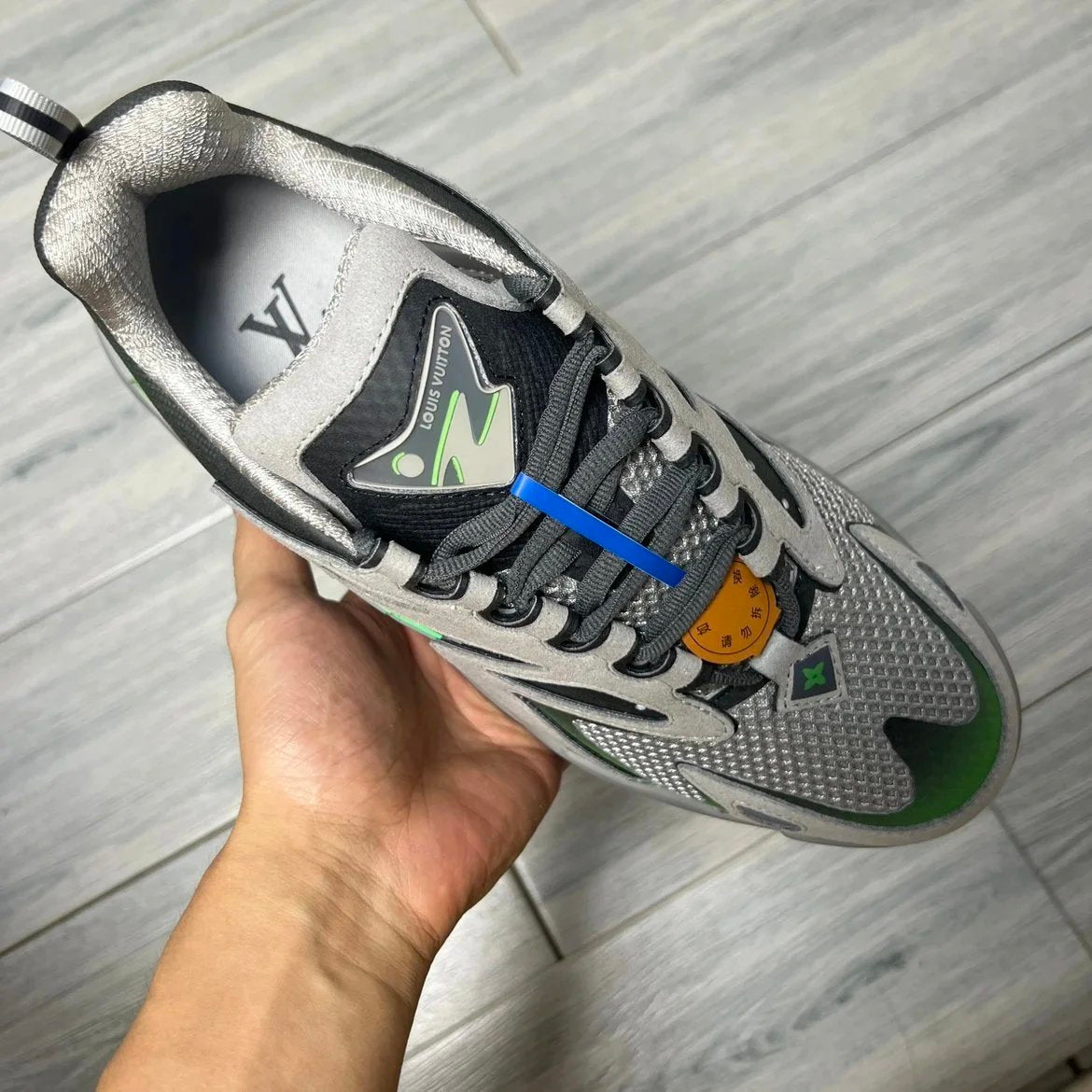 LV Runner Tatic