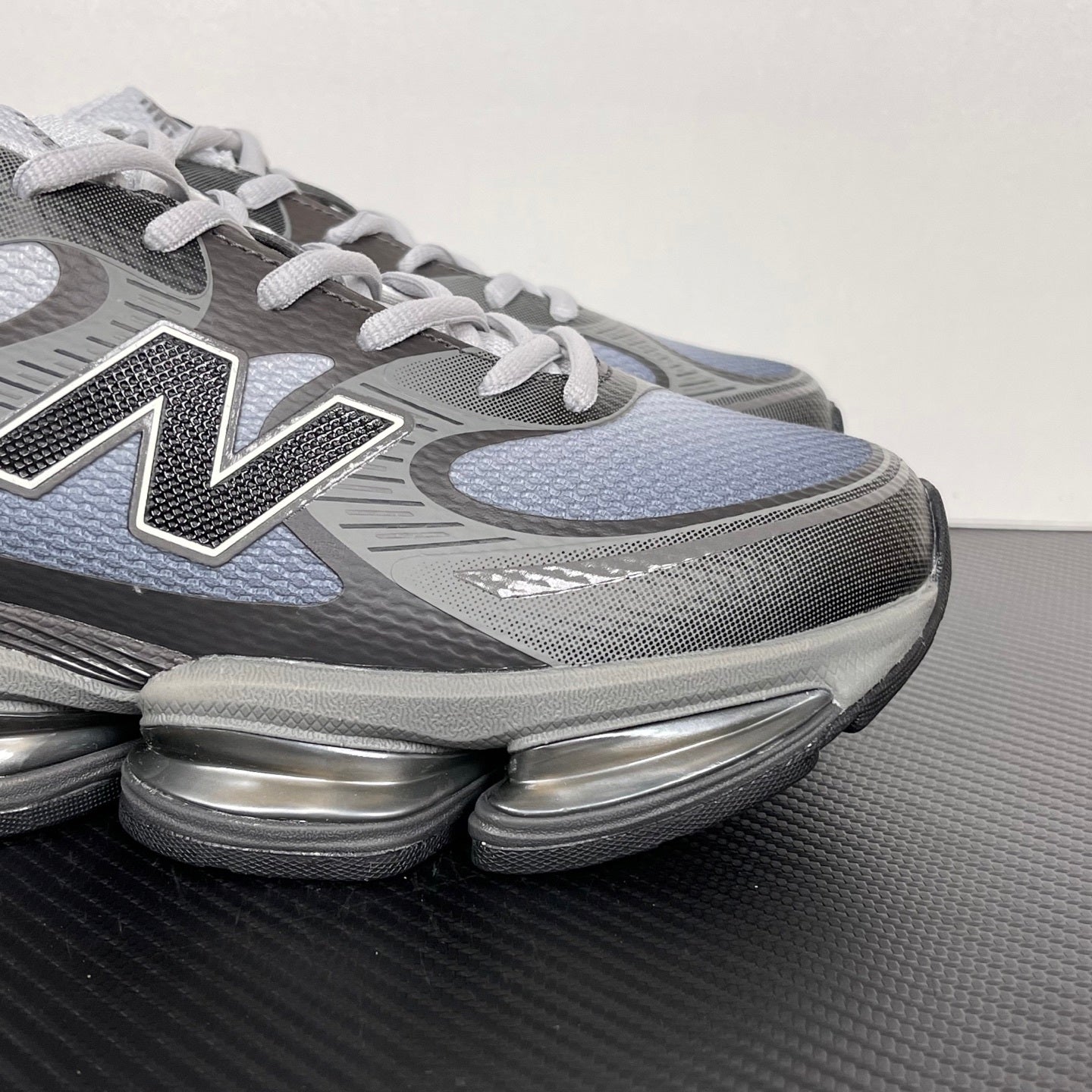 2000 ABZORB Grey