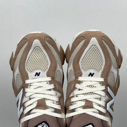 NB 9060 - Sparrow Flat Taupe