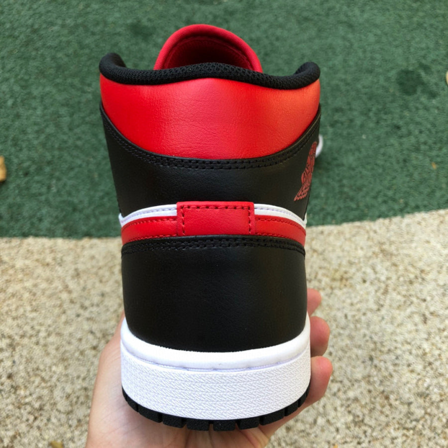 AJ1 MID Bred Toe