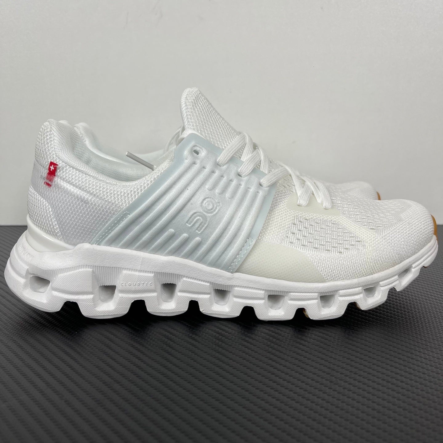 Cloudswift 3 White