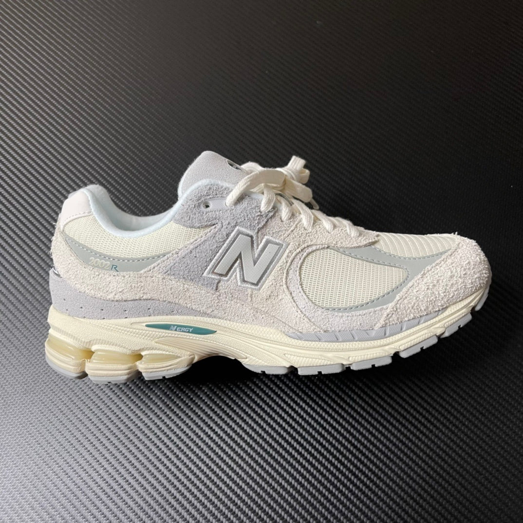 2002 the Year of the Loong is grey