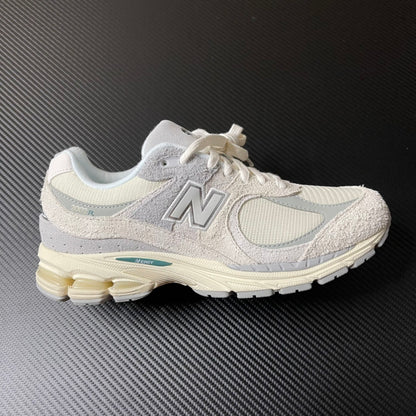 2002 the Year of the Loong is grey