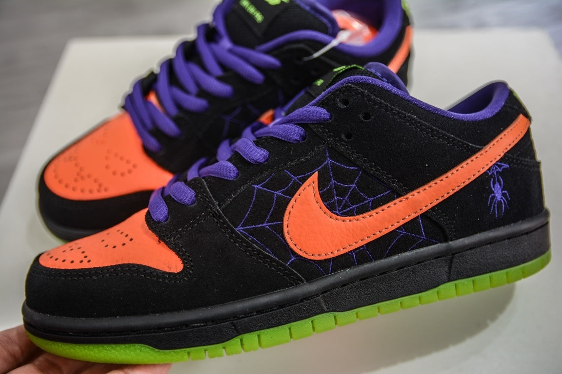 Dunk SB Night of Mischief