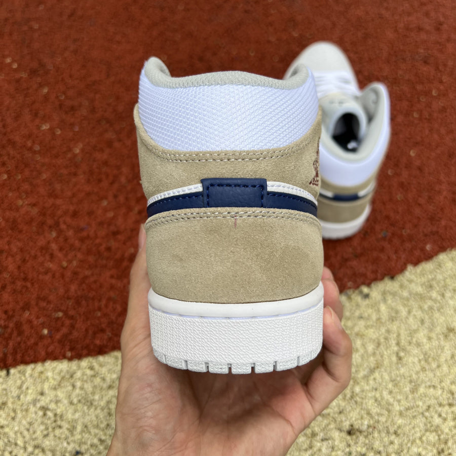 AJ1 MID Tan Suede