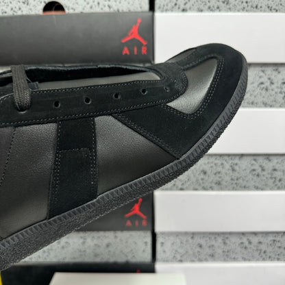 Maison Pure Black