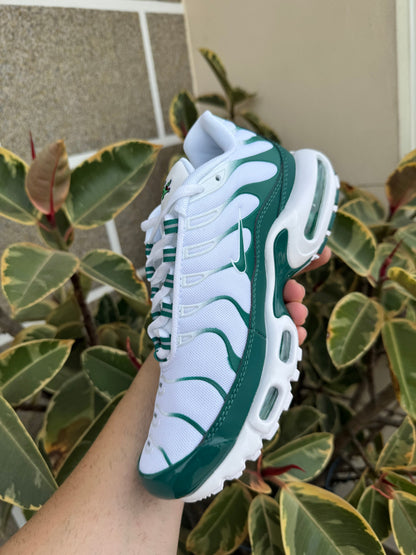 Tn Green and White