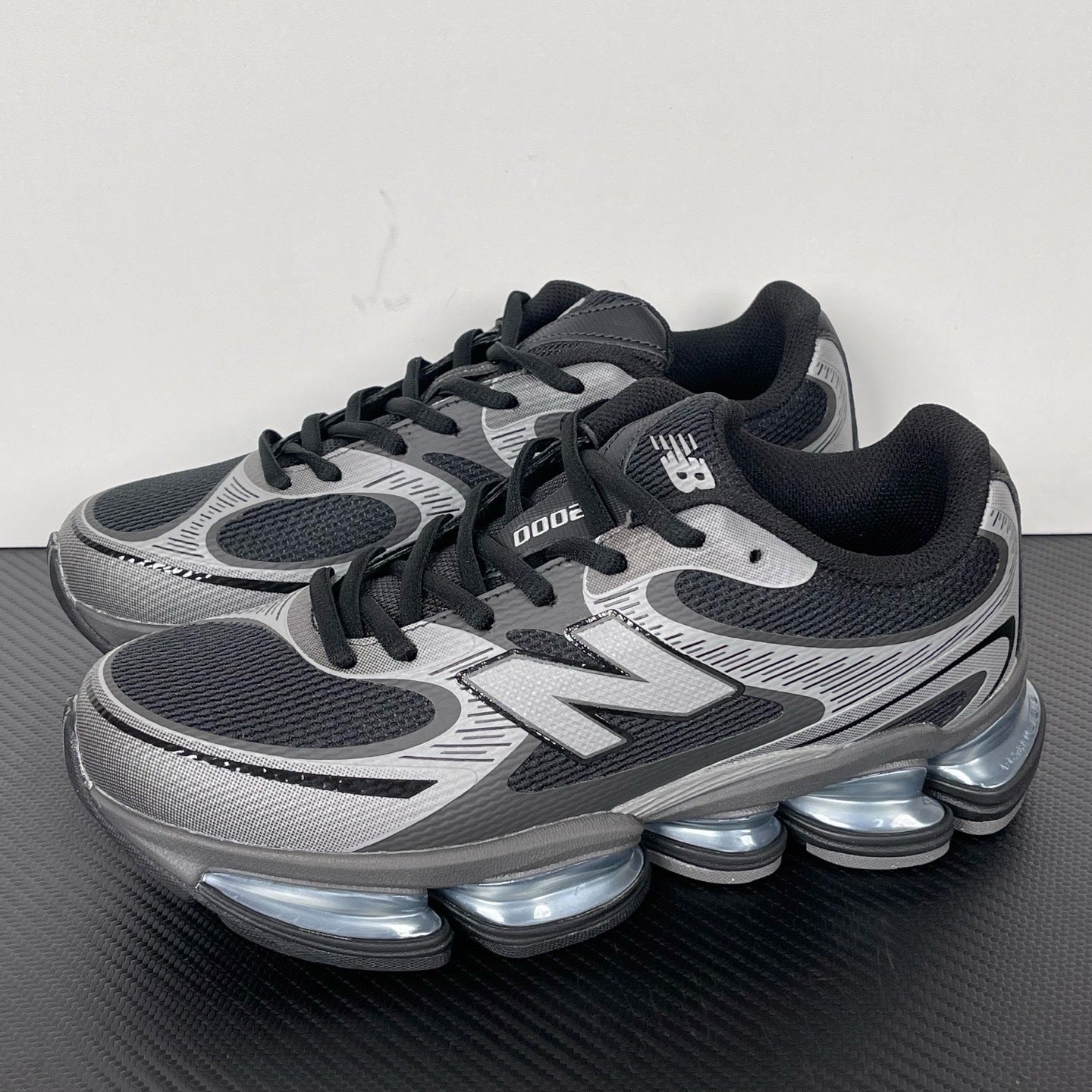 2000 ABZORB Black and Grey