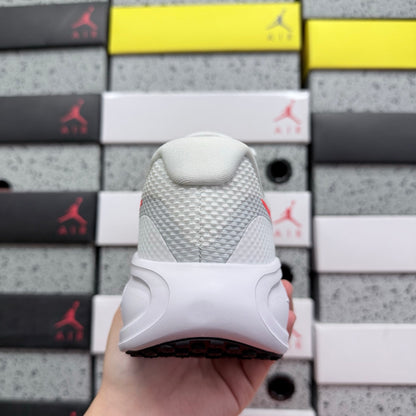 Revolution 8 Grey/Red