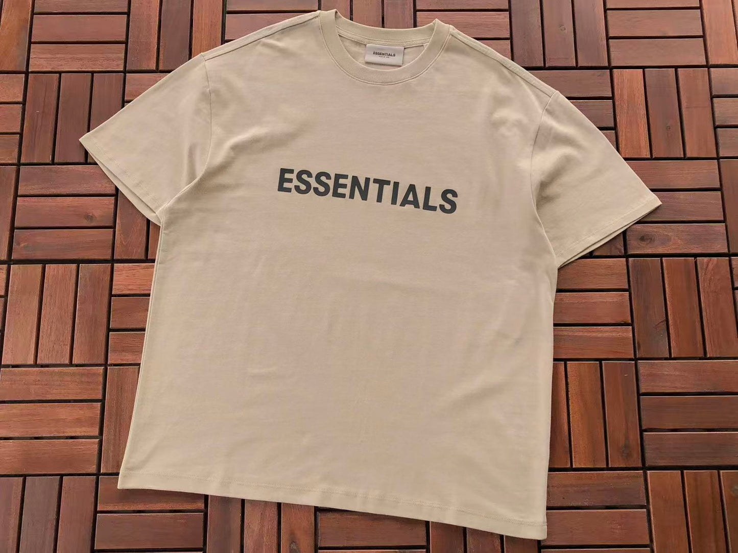 T-Shirts ESSENT