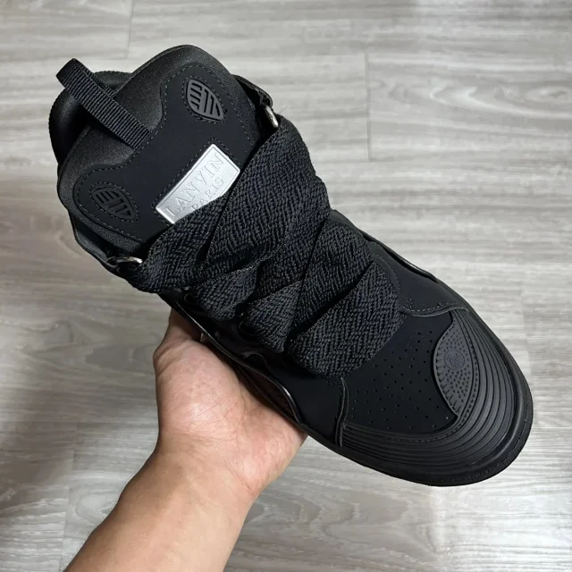 Curb Black