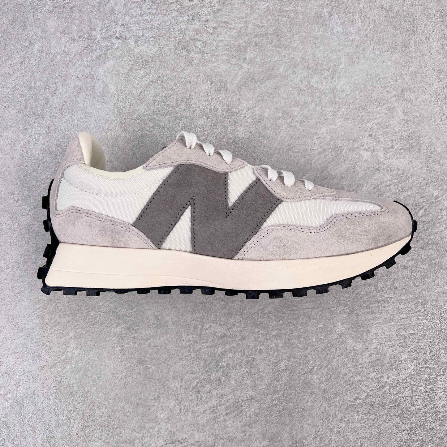 327 Nimbus Cloud/Grey/White