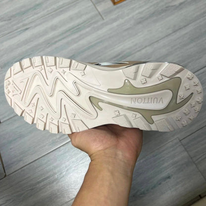 LV Runner Tatic Silver e Creme