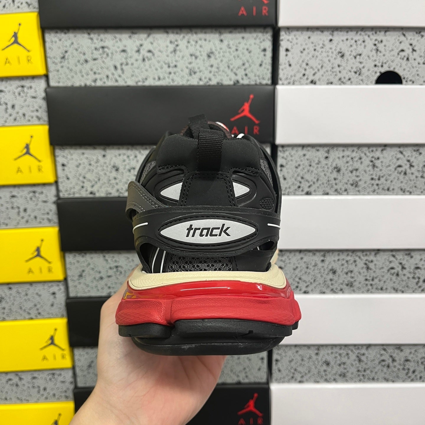 BLG Track Black Grey Red