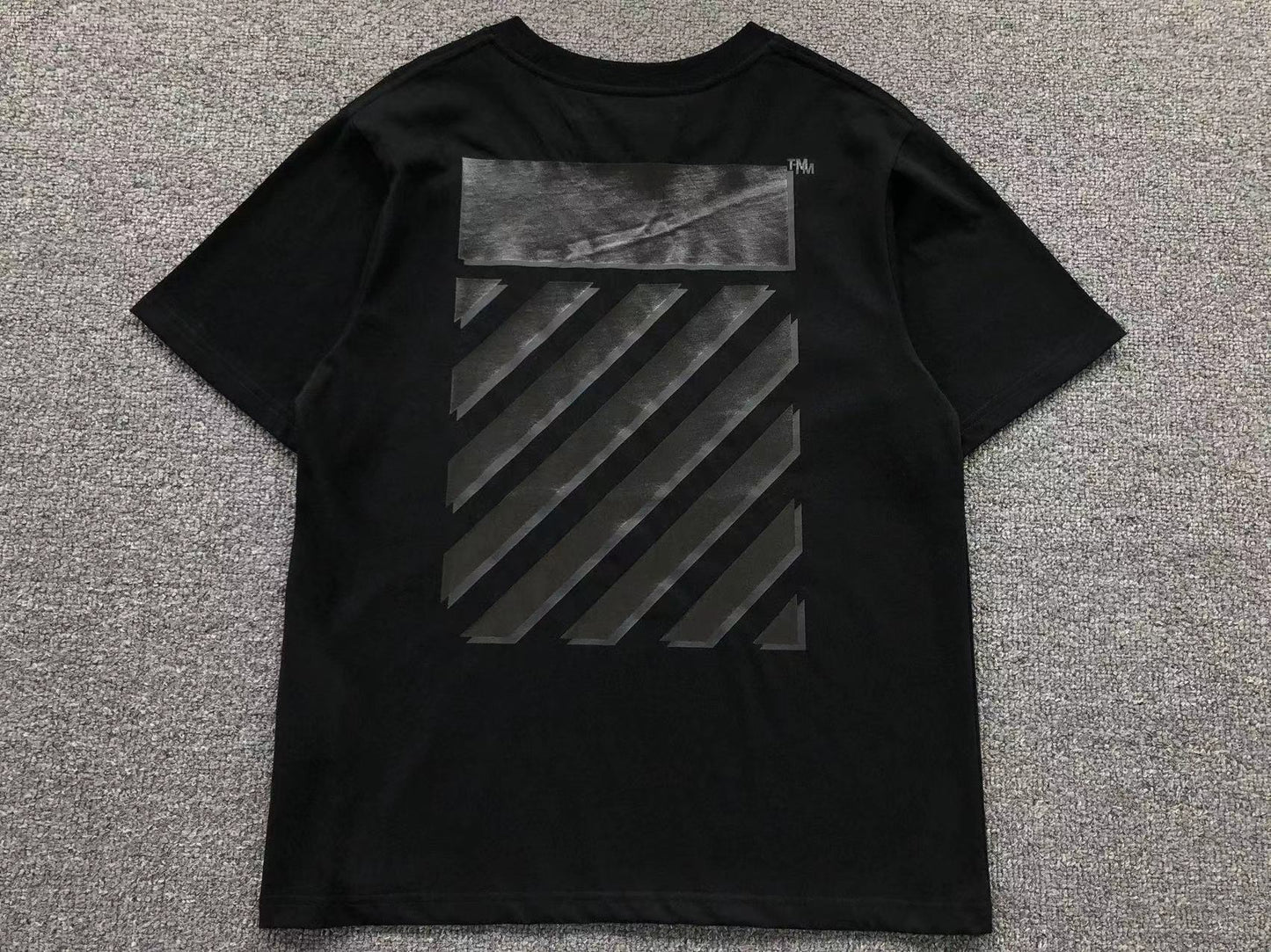 T-shirt Off