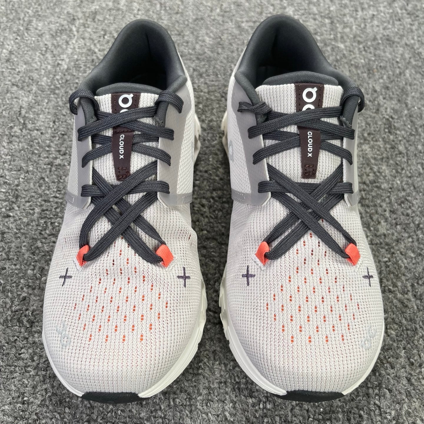 Cloud X 4 Grey Red