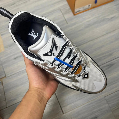 LV Runner Tatic Silver