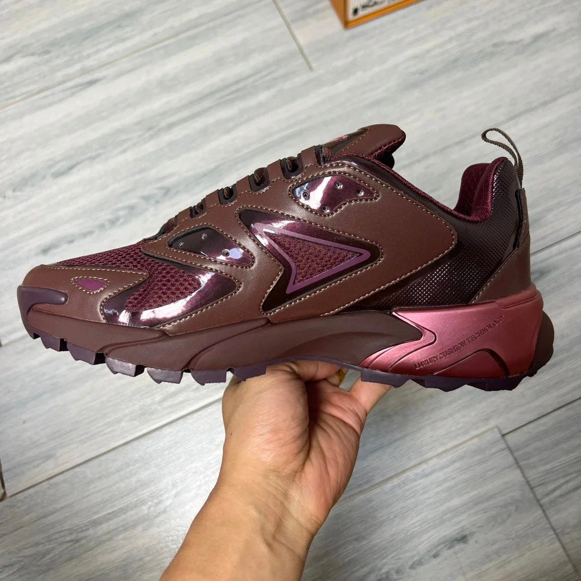 LV Runner Tatic Bordo