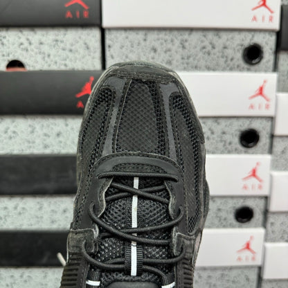 Vomero 5 Black Silver