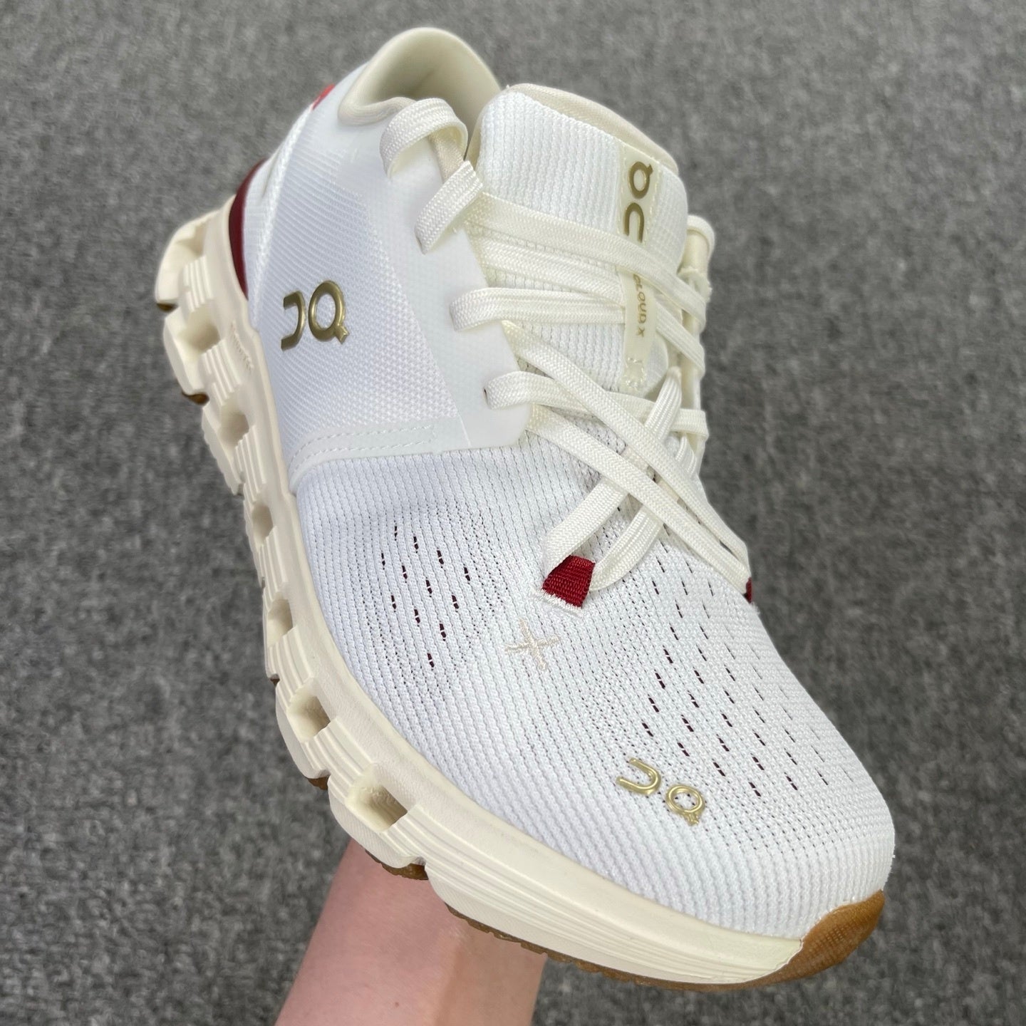 Cloud X 4 White Dark Red