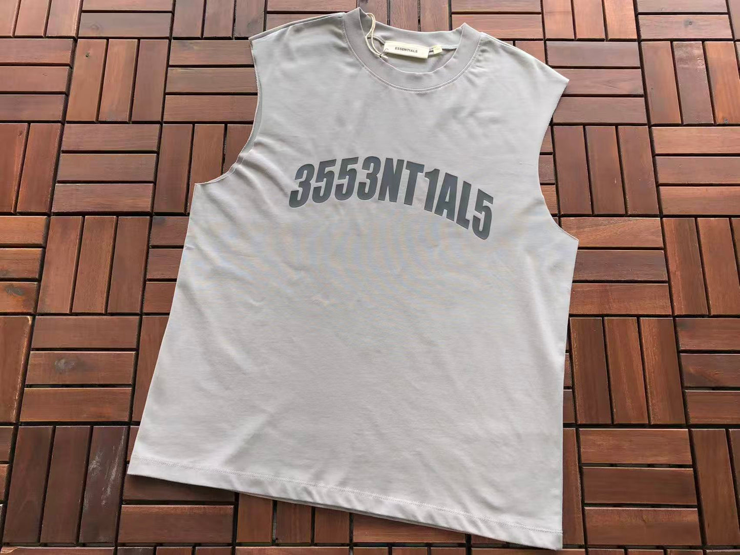 T-Shirts sem Mangas ESSENT