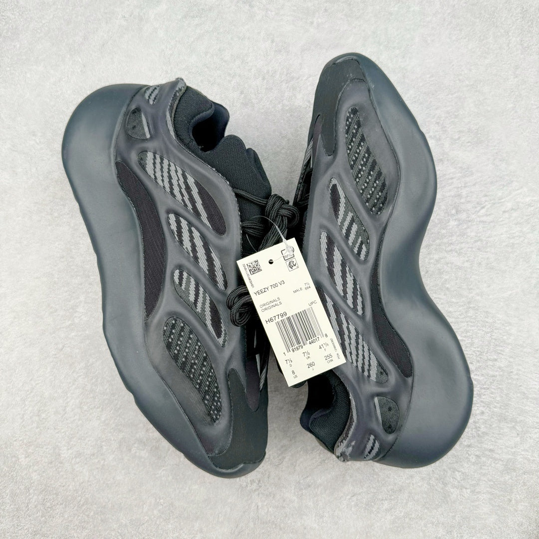 700 V3 Black Soul