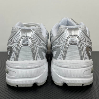740 Triple White / Silver