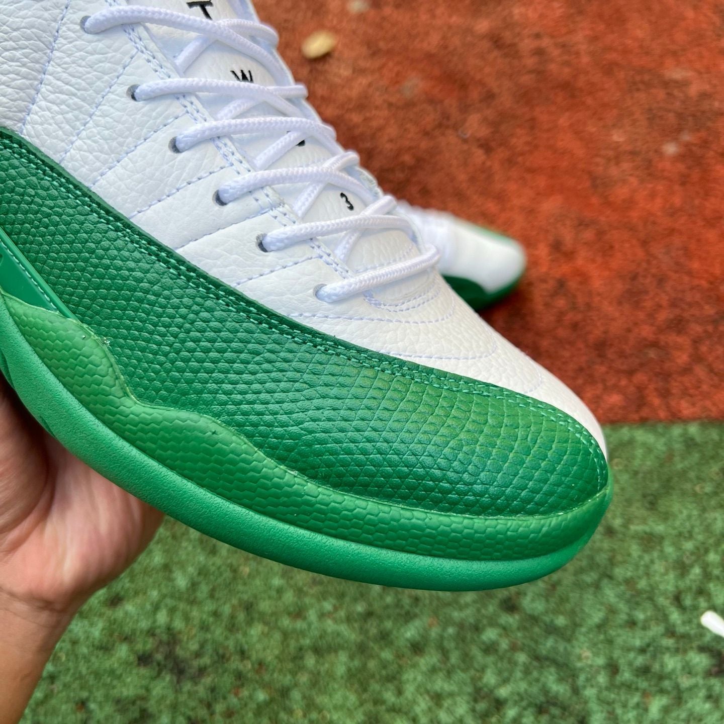 12 Green and White