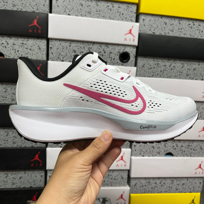 Quest 6 White