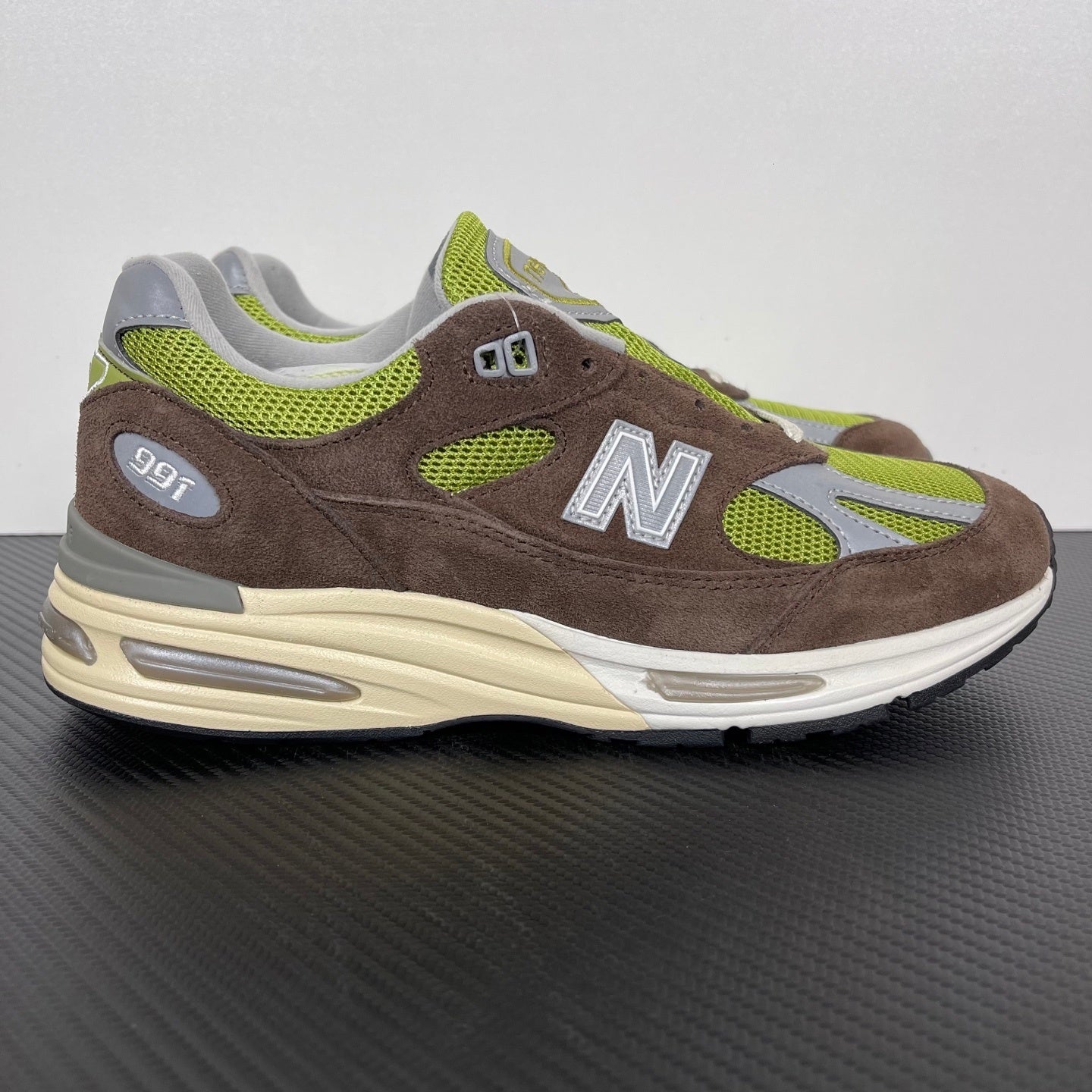 990 Brown Lime