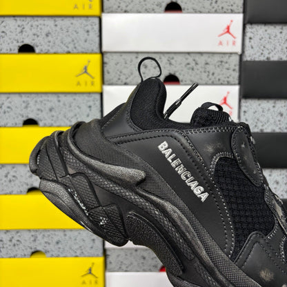 BLG Triple S Black