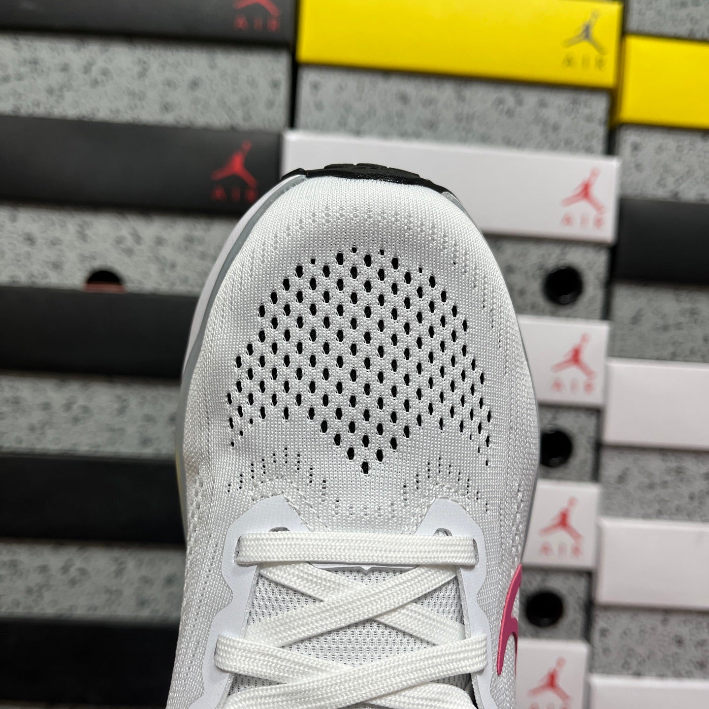 Quest 6 White
