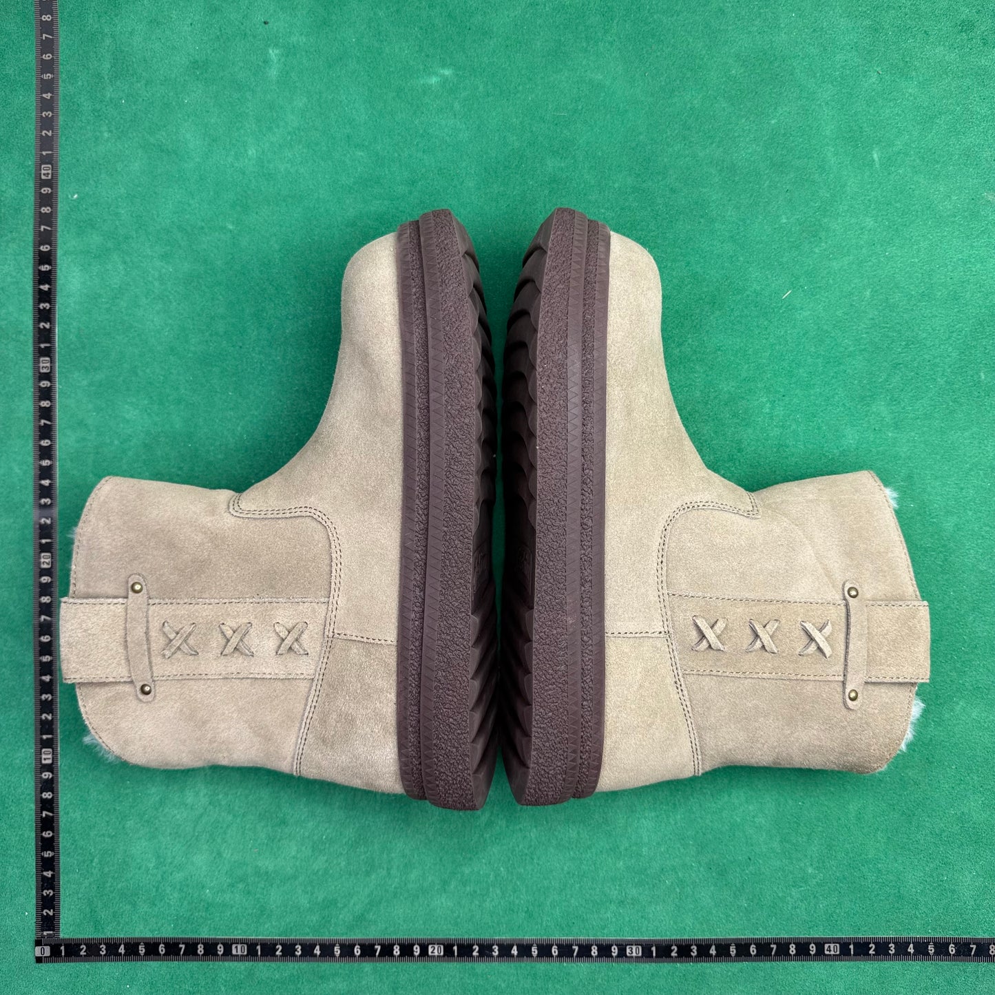 TT UGG
