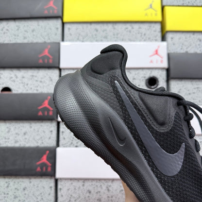Revolution 7 Black