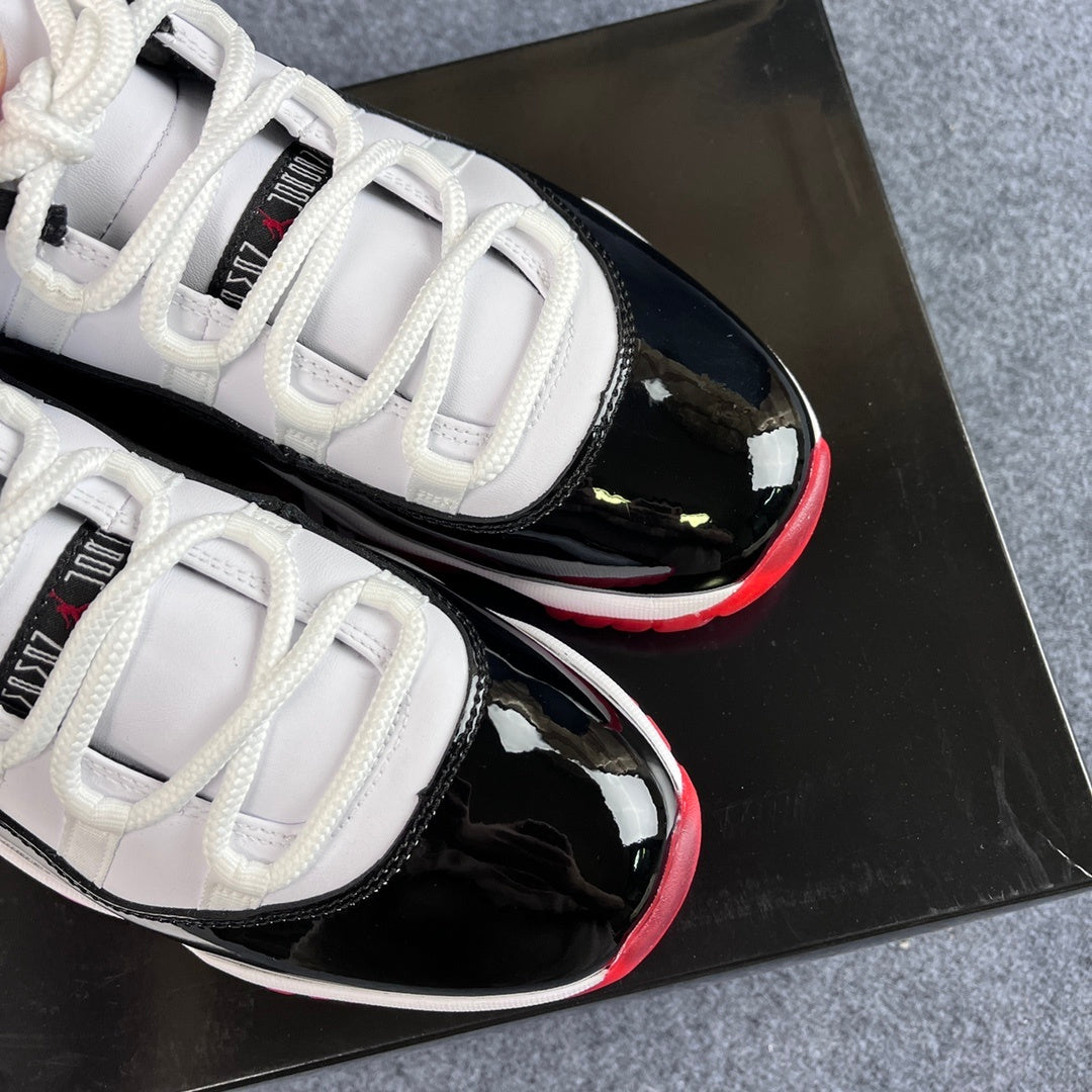 AJ11 Retro Low Concored Red
